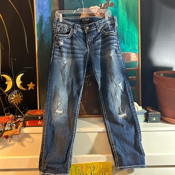 Silver Jeans Women's Distressed Blue Cropped Jeans 30" X 25" - Picture 6 of 16